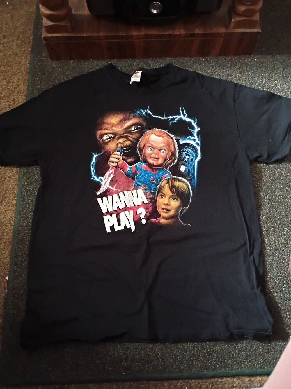 Men's size large Chucky t shirt-055d1
